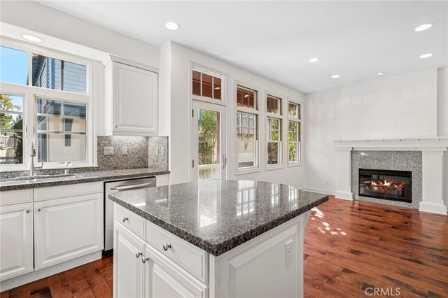 2676 BUNGALOW Place, Corona Del Mar, CA 92625