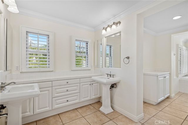 2676 BUNGALOW Place, Corona Del Mar, CA 92625