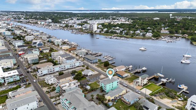 1008 Canal Drive 3a, Carolina Beach, NC 28428