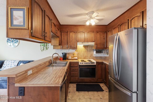 1008 Canal Drive 3a, Carolina Beach, NC 28428