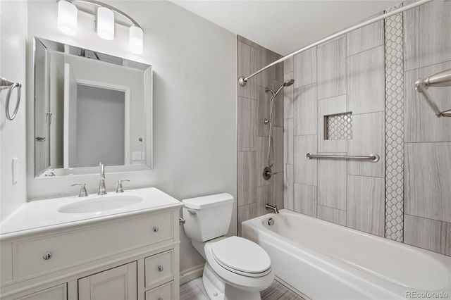 7414 W Roxbury Place, Littleton, CO 80128