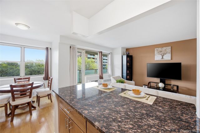 400 Cozine Avenue 5E, Brooklyn, NY 11207