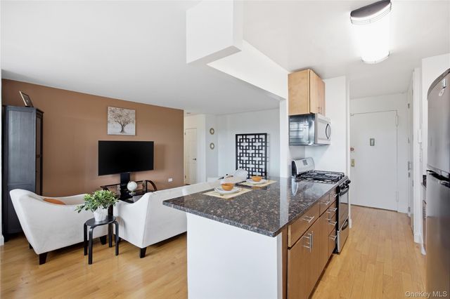 400 Cozine Avenue 5E, Brooklyn, NY 11207