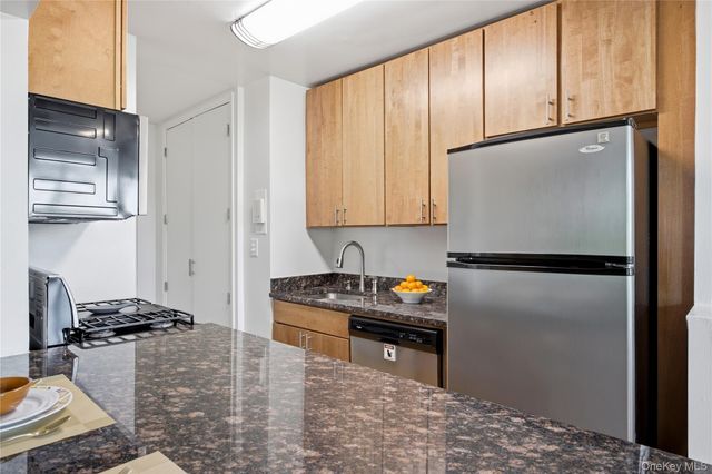 400 Cozine Avenue 5E, Brooklyn, NY 11207