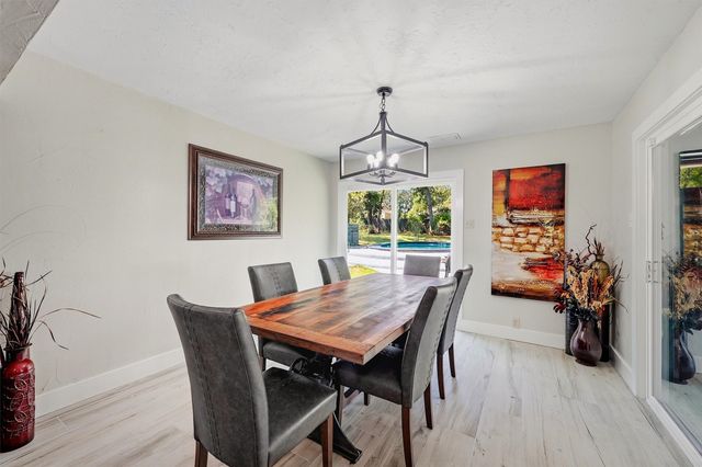 420 Kiowa Drive W, Gainesville, TX 76240