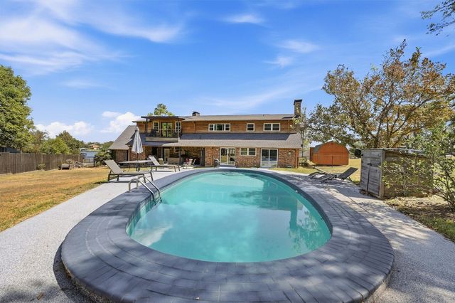 420 Kiowa Drive W, Gainesville, TX 76240