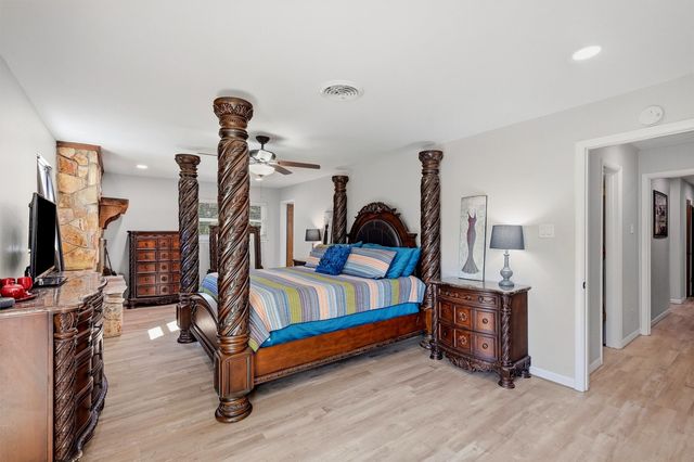 420 Kiowa Drive W, Gainesville, TX 76240