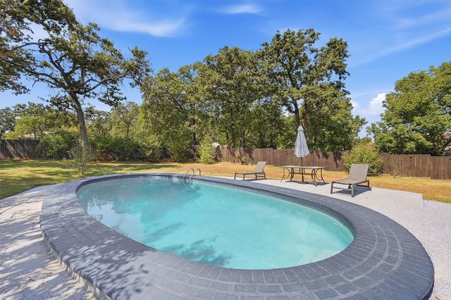 420 Kiowa Drive W, Gainesville, TX 76240