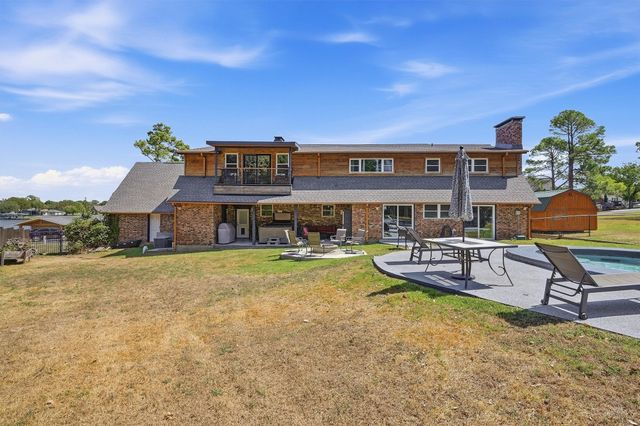 420 Kiowa Drive W, Gainesville, TX 76240