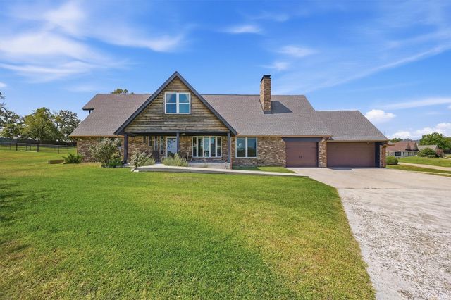 420 Kiowa Drive W, Gainesville, TX 76240