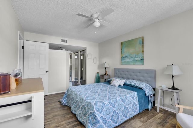 588 FAIRWAYS LN E204, Ocala, FL 34472