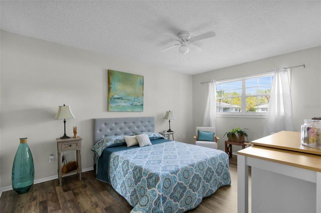 588 FAIRWAYS LN E204, Ocala, FL 34472