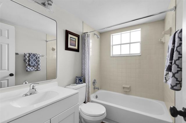 588 FAIRWAYS LN E204, Ocala, FL 34472