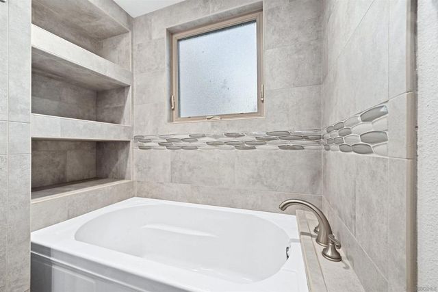 9219 Inverness Rd., Santee, CA 92071