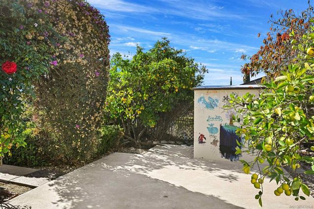 9219 Inverness Rd., Santee, CA 92071