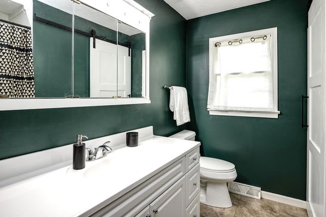 4724 S 150th Street, Omaha, NE 68137