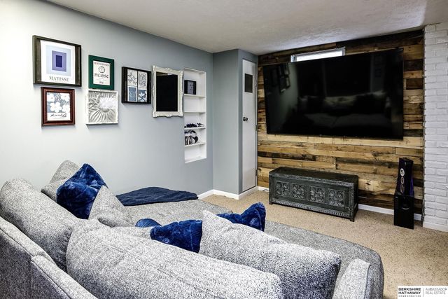 4724 S 150th Street, Omaha, NE 68137