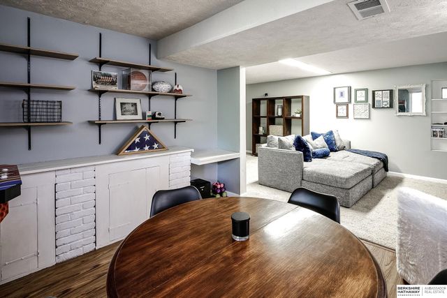 4724 S 150th Street, Omaha, NE 68137