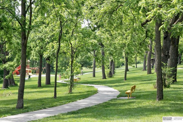 4724 S 150th Street, Omaha, NE 68137