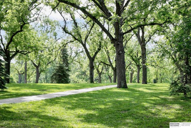 4724 S 150th Street, Omaha, NE 68137