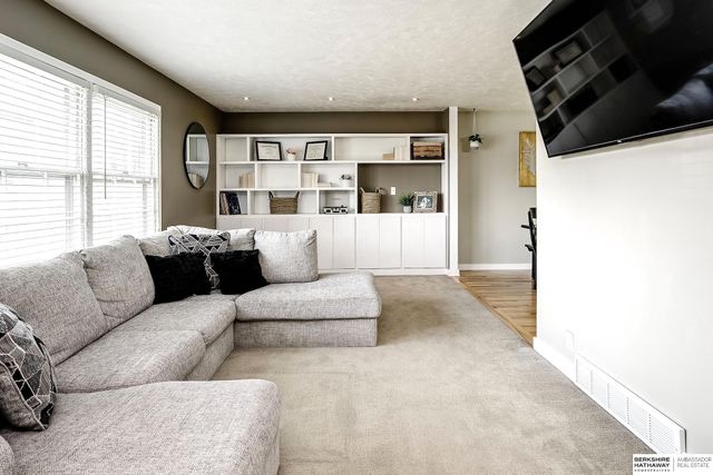 4724 S 150th Street, Omaha, NE 68137