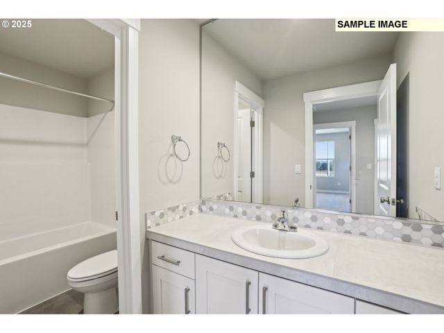 2612 Ne Claire Rd 201, Estacada, OR 97023