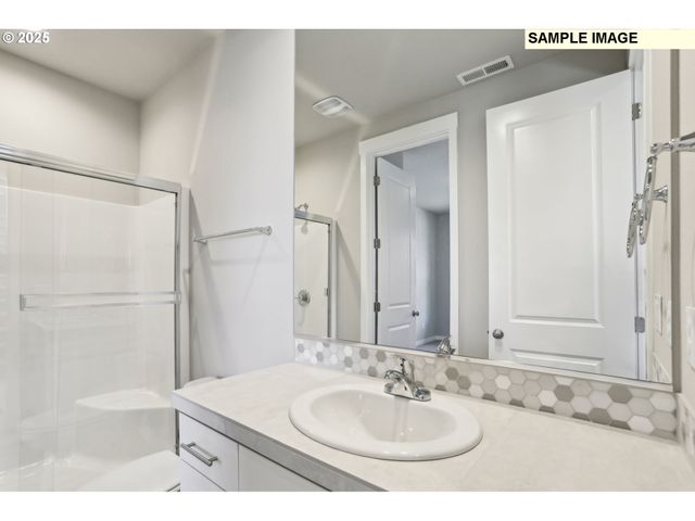 2612 Ne Claire Rd 201, Estacada, OR 97023