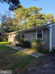 303 SPRING LAKE BLVD #7, Browns Mills, NJ 08015