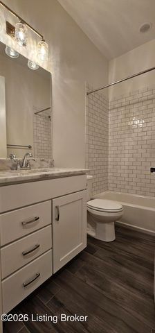 10932 Monkshood Dr, Prospect, KY 40059