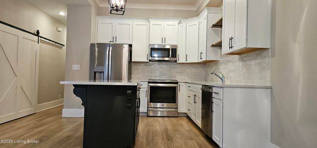 10932 Monkshood Dr, Prospect, KY 40059