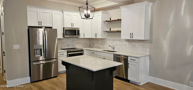 10932 Monkshood Dr, Prospect, KY 40059