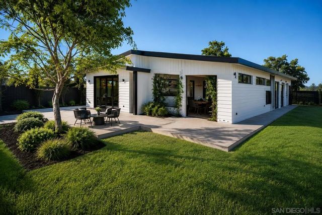 36 W Altadena Dr., Altadena, CA 91101