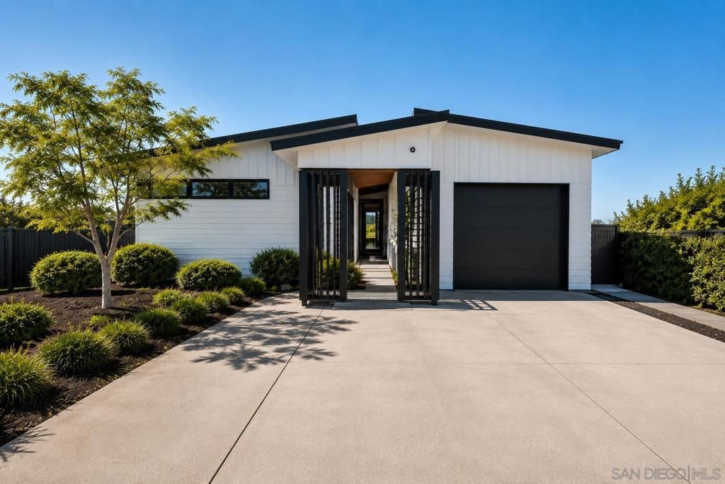 36 W Altadena Dr., Altadena, CA 91101