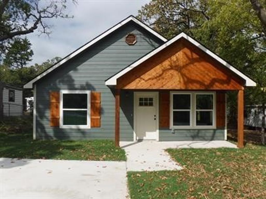 607 E Day Street, Denison, TX 75021