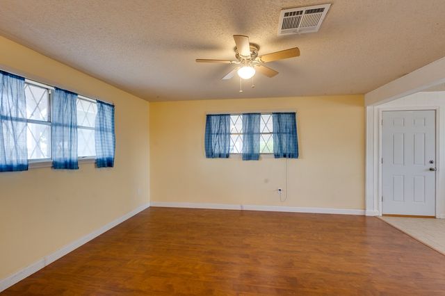 1107 N Scurry St, Big Spring, TX 79720