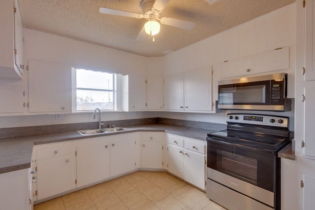 1107 N Scurry St, Big Spring, TX 79720