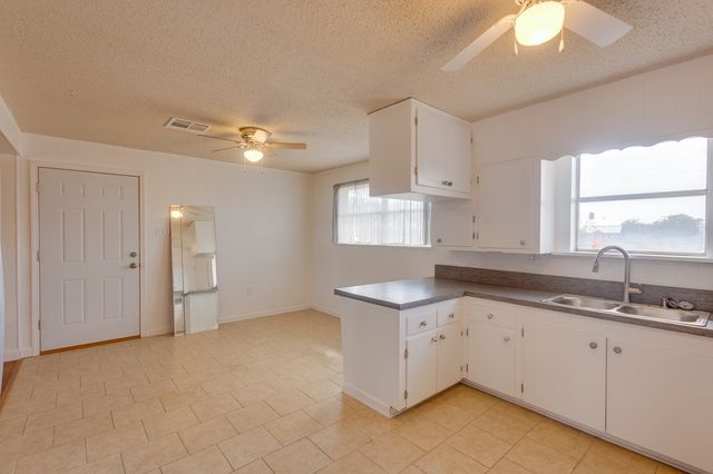 1107 N Scurry St, Big Spring, TX 79720