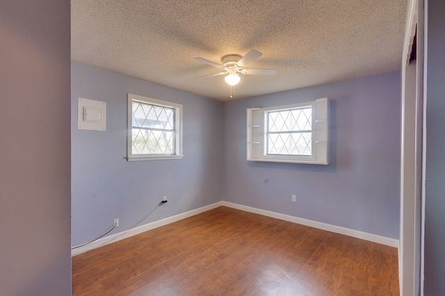 1107 N Scurry St, Big Spring, TX 79720