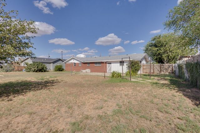 1107 N Scurry St, Big Spring, TX 79720