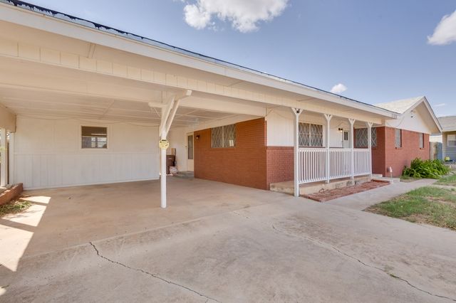 1107 N Scurry St, Big Spring, TX 79720