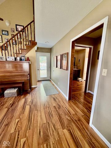 609 N Maple Street, Veedersburg, IN 47987