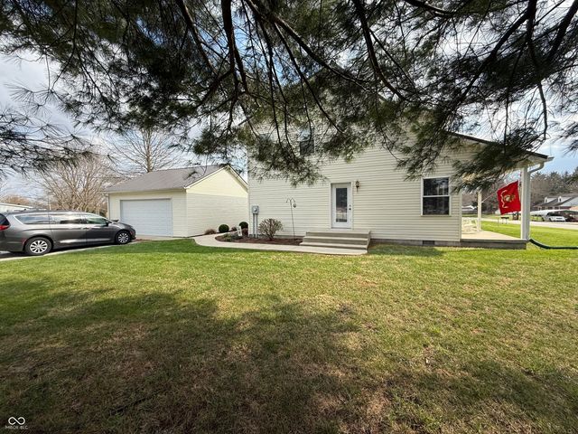 609 N Maple Street, Veedersburg, IN 47987