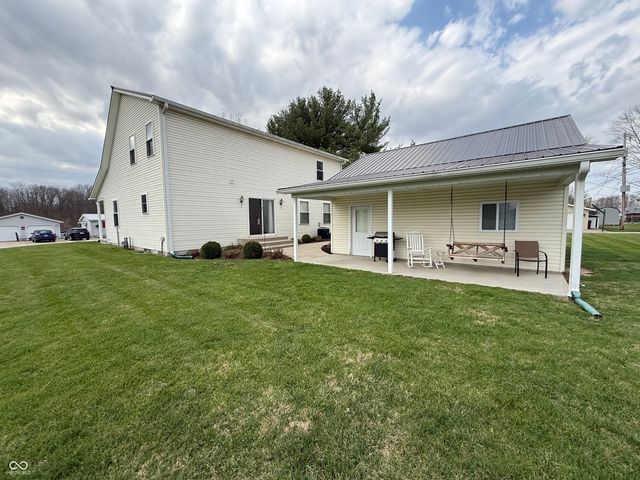 609 N Maple Street, Veedersburg, IN 47987