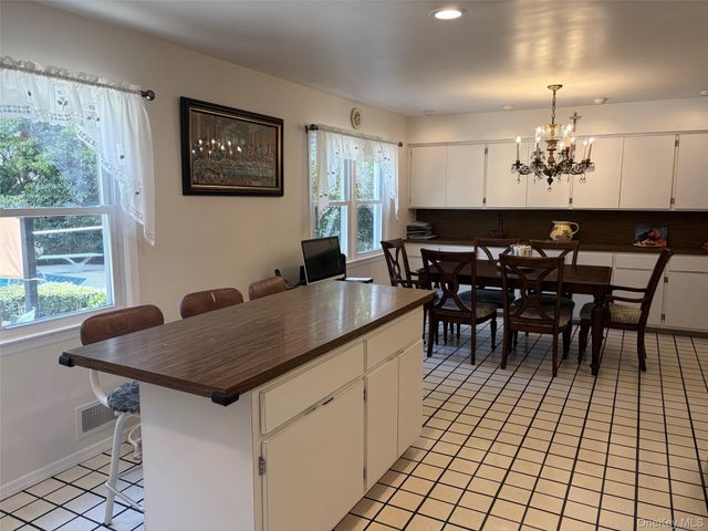 249 Washington Avenue, Tappan, NY 10983