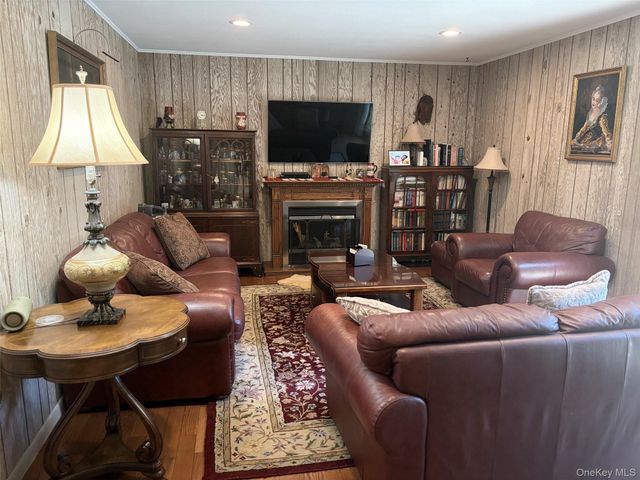 249 Washington Avenue, Tappan, NY 10983