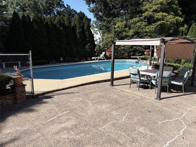 249 Washington Avenue, Tappan, NY 10983