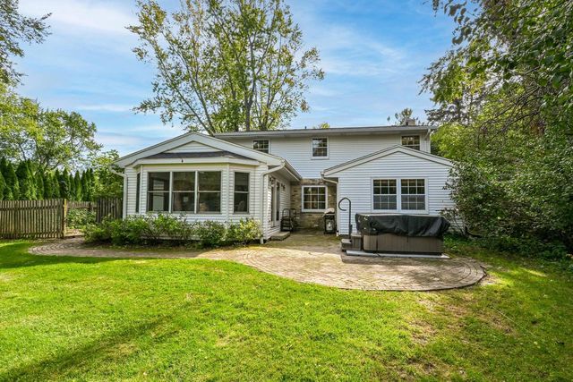 920 E Fairy Chasm ROAD, Bayside, WI 53217