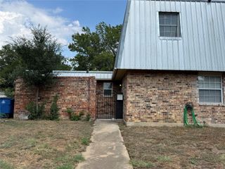 4701 Sagebrush CIR, Austin, TX 78745