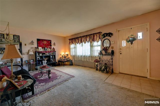 274 Gaston Avenue, Garfield, NJ 07026