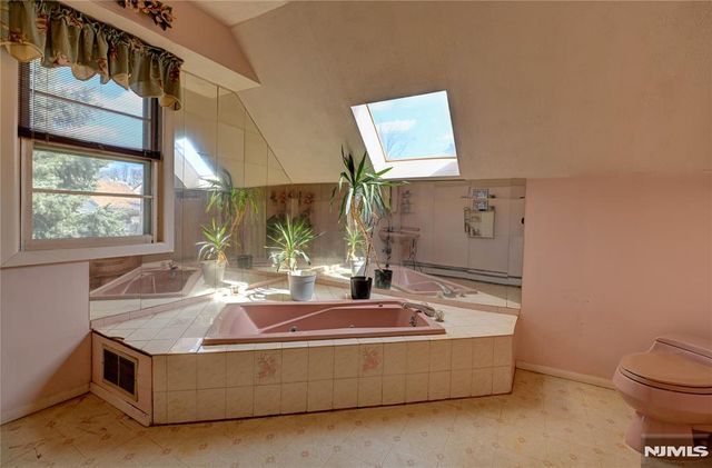 274 Gaston Avenue, Garfield, NJ 07026